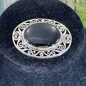 ⭐️Vintage filigree onyx stone Victorian style 925 ND Silver pin brooch